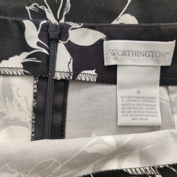 Worthington Black and White Flowered Skirt Size 10 - Picture 3 of 5